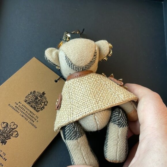 BURBERRY Bear 🐻 key chain bag charm with tag and box - Picture 9 of 10